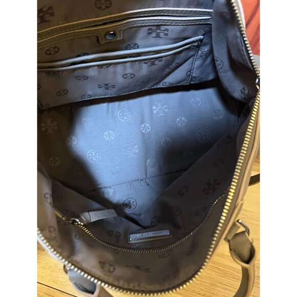 TORY BURCH GREY BERKLEY DOME SHOULDER BAG - Picture 8 of 14